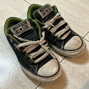 Converse size 11 toddler very good condition